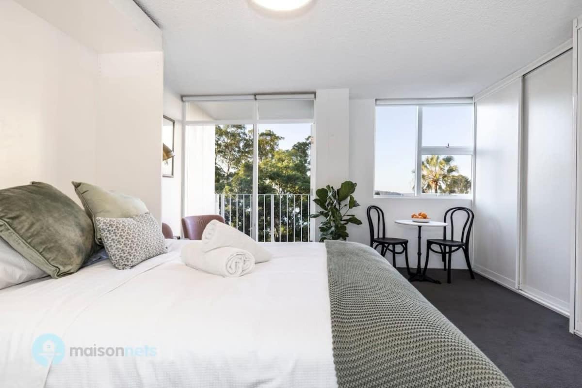 Studio Apt With Parking Balcony & Water Views Sydney Zewnętrze zdjęcie