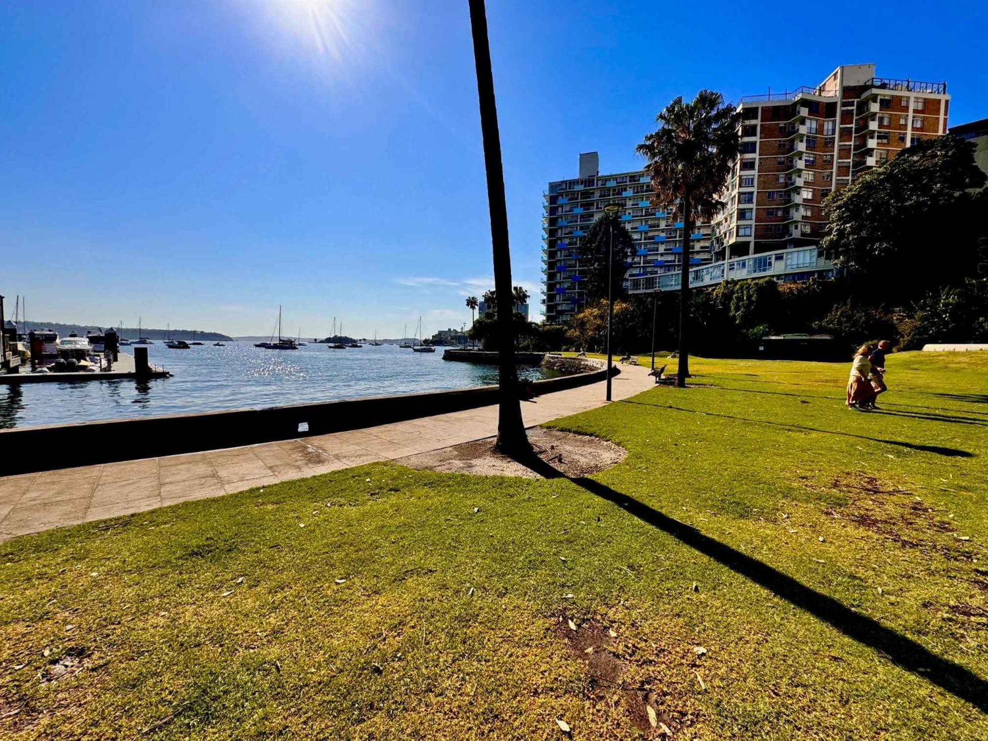 Studio Apt With Parking Balcony & Water Views Sydney Zewnętrze zdjęcie